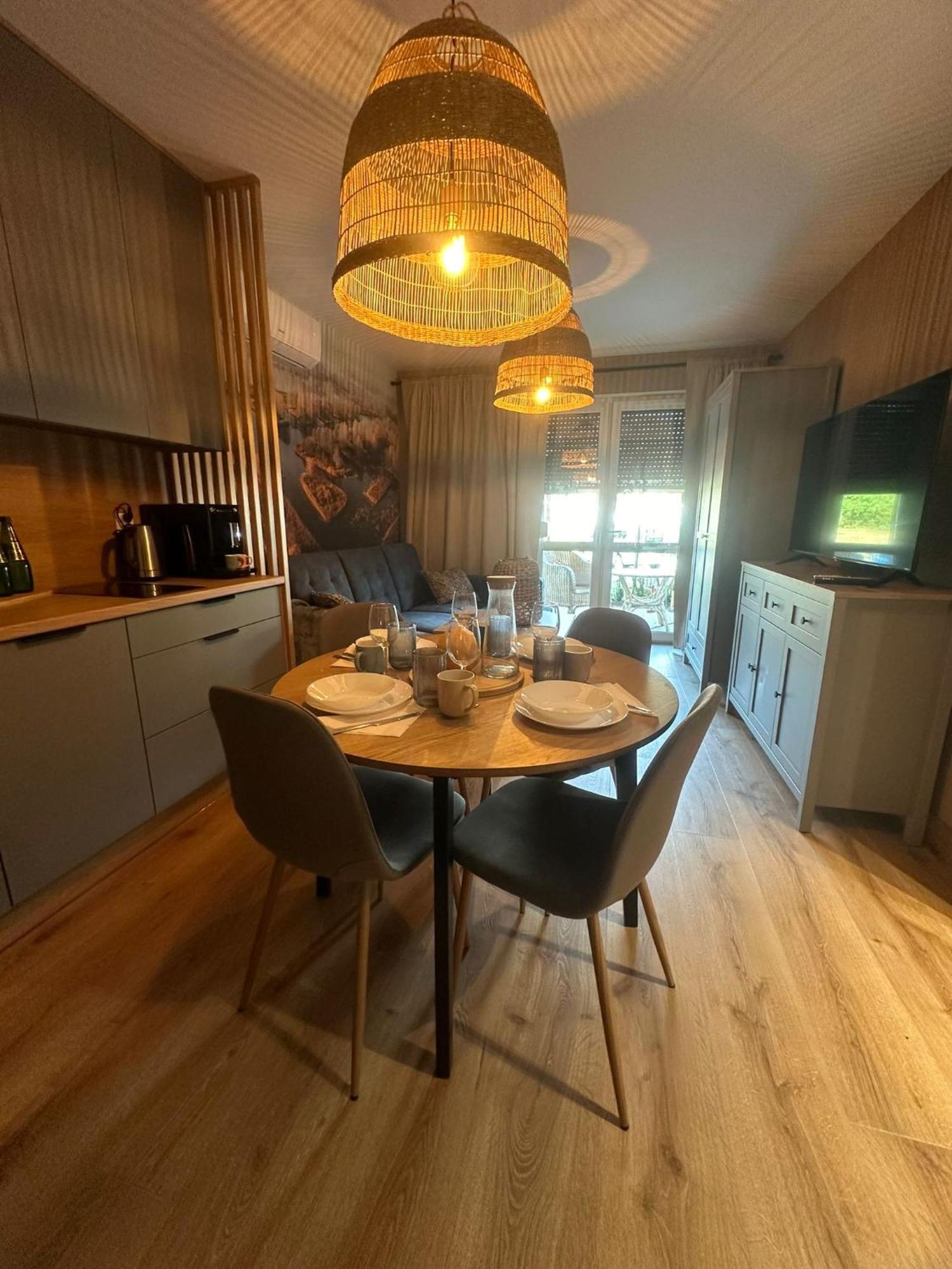 Apartament 8 Z Ogrodkiem I Prywatna Sauna, Rowery, Spacery W Dolinie Baryczy - 5D Apartamenty ميليتش المظهر الخارجي الصورة